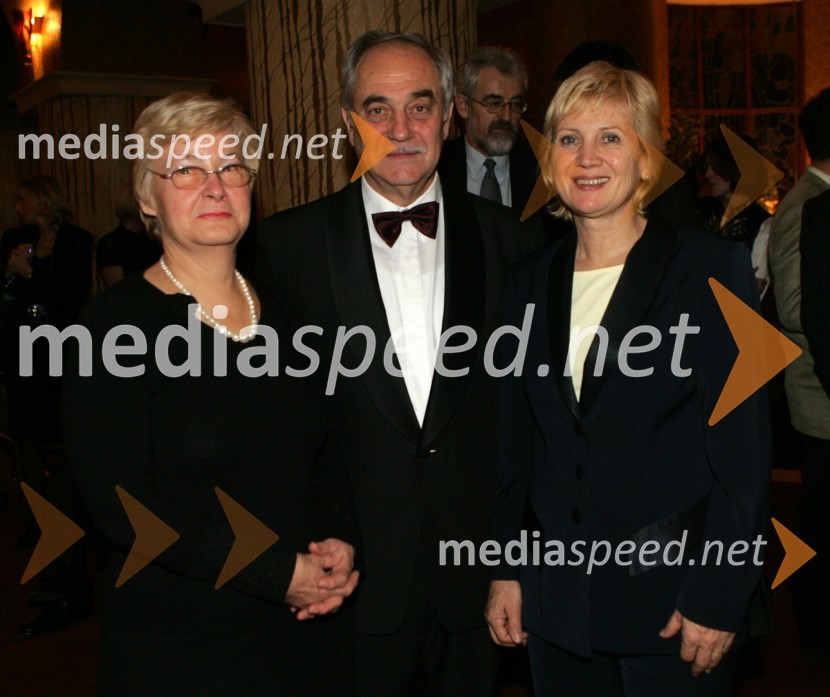 Alojzija Moge Čas, odvetnica s soprogom Rudijem Mogetom, poslancem v Državnem zboru in akad. slikarka Anka Krašna15. obletnica Casino Maribor