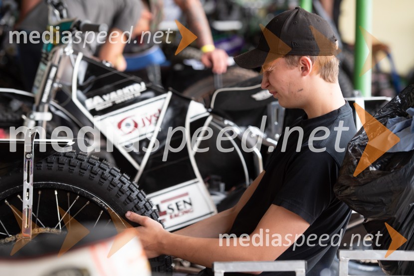 Matej Žagar do osemnajstega naslova