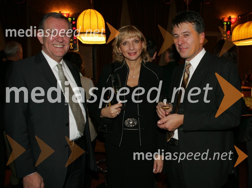 Silvo Ambrož, direktor Aerodroma Maribor; Jasna Petan, vodja strateškega razvoja v podjetju Mura in Bojan Rajtmajer, vodja projekta igralnica Šentilj pri Hit d.d.15. obletnica Casino Maribor