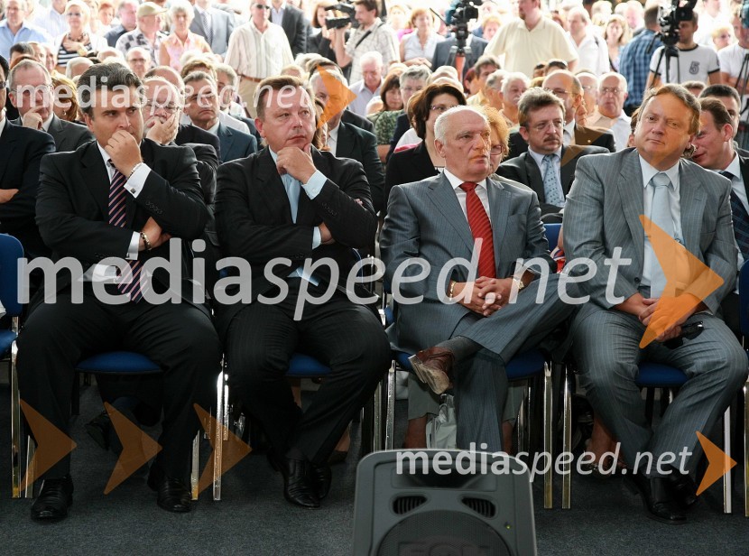 Aco Spasenovski, makedonski minister za kmetijstvo, gozdarstvo in vodno gospodarstvo, ..., Jozsef Graf, minister za kmetijstvo in razvoj podeželja republike Madžarske in  Iztok Jarc, minister za kmetijstvo, gozdarstvo in prehrano RSOtvoritev 46. mednarodnega kmetijsko-živilskega sejma v Gornji Radgoni