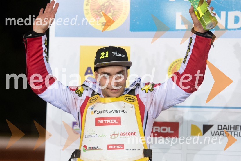 Matej Žagar do osemnajstega naslova