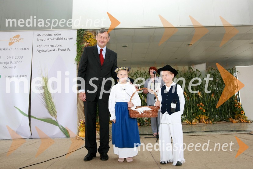Dr. Danilo Türk, predsednik Republike Slovenije in otroški kmečki parOtvoritev 46. mednarodnega kmetijsko-živilskega sejma v Gornji Radgoni