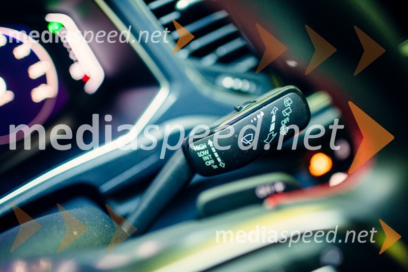 Volkswagen T-Roc Sport 2.0 TDI DSGVolkswagen T-Roc Sport 2.0 TDI DSG, mediaspeed test