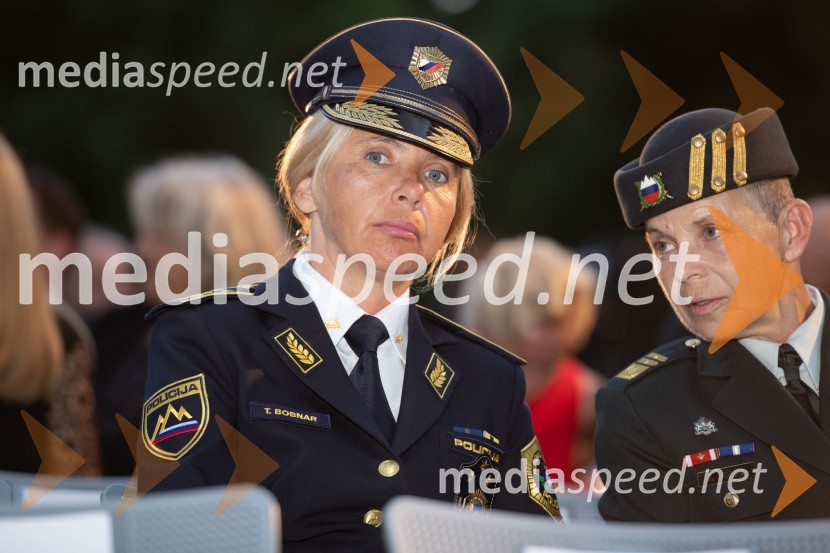 mag. Tatjana  Bobnar, Generalna direktorica policije; generalmajorka Alenka Ermenc, načelnica Generalštaba Slovenske vojskeDržavna proslava ob 100. obletnici združitve prekmurskih Slovencev z matičnim narodom