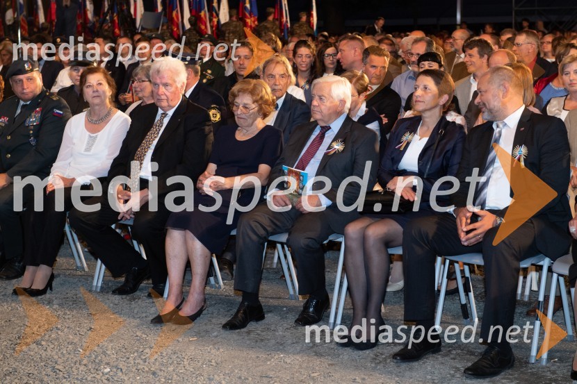  ... ;  ... ;  ... ;  Štefka Kučan;  Milan Kučan, nekdanji predsednik Republike Slovenije;  ... ;  ... Državna proslava ob 100. obletnici združitve prekmurskih Slovencev z matičnim narodom