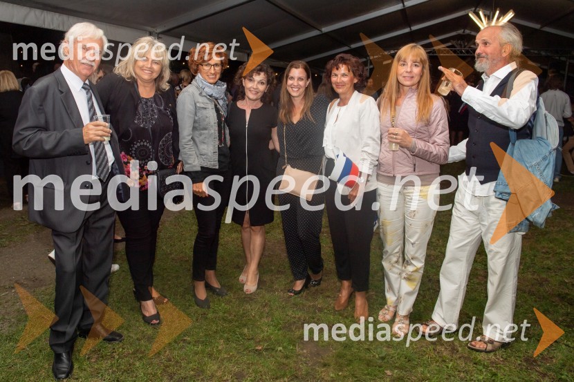  ... ;  Brigita Perhavec, direktorica Zavod za kulturo, Murska Sobota;  ... ;  Cvetka Horvat;  ... ;  Tanja Cesnik, Ravnateljica Osnovne šole I Murska Sobota;  ... ;  ... Državna proslava ob 100. obletnici združitve prekmurskih Slovencev z matičnim narodom