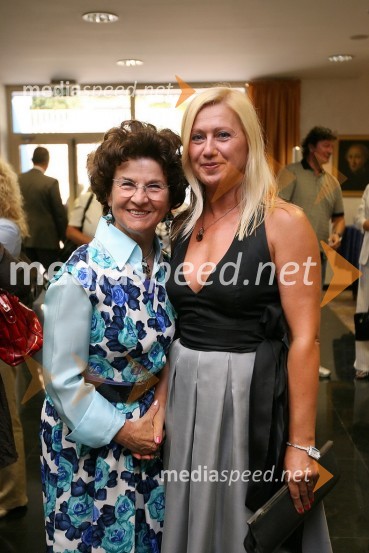 Silvija Mozetič, Primorske novice in Dragica Gantar, direktorica razvoja v LisciPredstavitev kolekcije Lisca za sezono pomlad-poletje 2009