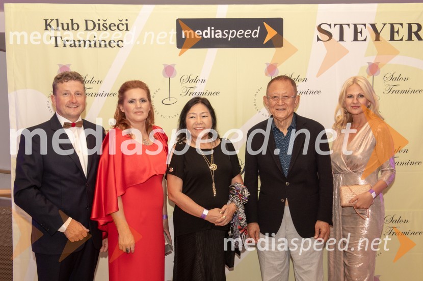  Danilo Steyer,   vinar, Steyer Vina; vinski vitez, predsednik Vinske reprezentance Slovenije;  Magda Steyer, Steyer Vina;  ... ;  ... ; mag. Norma Bale, pisateljica in predsednica kluba Dišeči Traminec10. Salon Traminec 2019