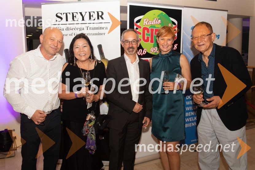  Janez Janko Kodila, direktor Kodila d.o.o.;  ... ;  ... ;  Lena Kodila;  ... 10. Salon Traminec 2019