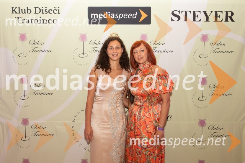 Meta Frangež, 23. Vinska kraljica Slovenije 2019;  ... 10. Salon Traminec 2019