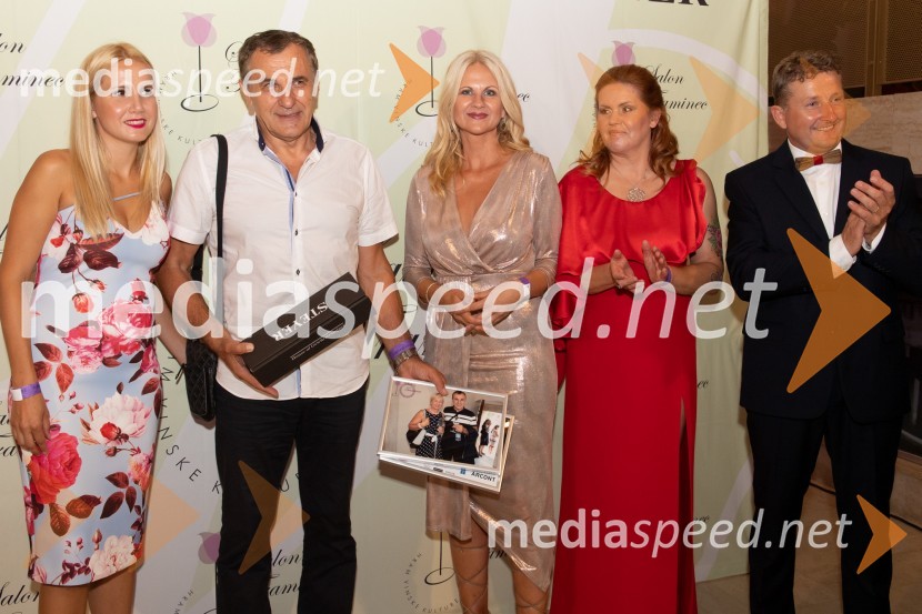  Natalija Cvetko, vodja projektov, Mediaspeed;  ... ; mag. Norma Bale, pisateljica in predsednica kluba Dišeči Traminec;  Magda Steyer, Steyer Vina;  Danilo Steyer,   vinar, Steyer Vina; vinski vitez, predsednik Vinske reprezentance Slovenije10. Salon Traminec 2019