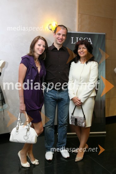 ..., ... in Vesna Južna, lastnica podjetja Lisca d.d.Predstavitev kolekcije Lisca za sezono pomlad-poletje 2009