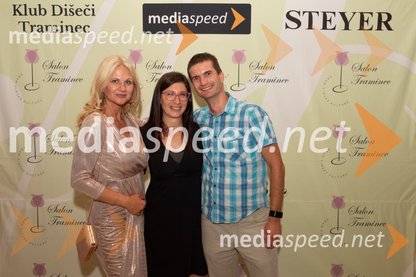 mag. Norma Bale, pisateljica in predsednica kluba Dišeči Traminec;  Suzana Simenčič;  Simon Veberič10. Salon Traminec 2019