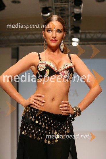 Marija Herjavić, manekenkaPredstavitev kolekcije Lisca za sezono pomlad-poletje 2009