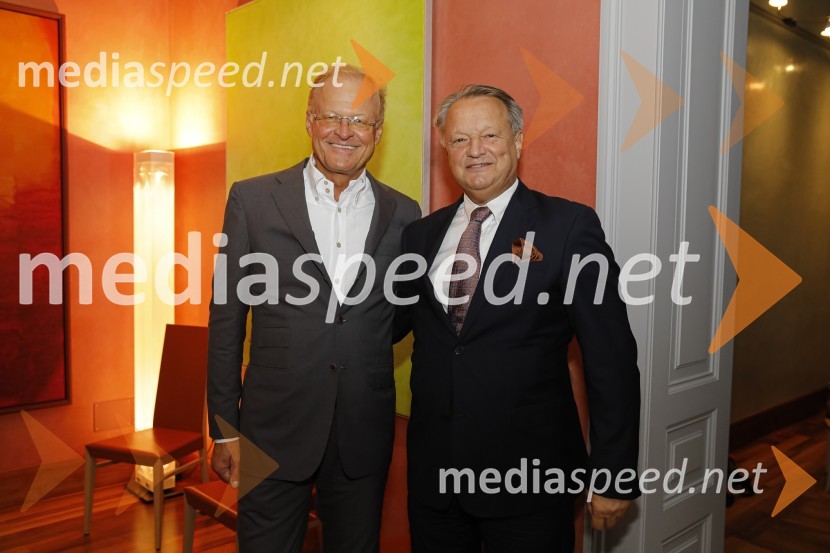  Janez  Škrabec, direktor Riko d.o.o., predsednik Slovensko-ruskega poslovnega sveta, častni konzul Belorusije;  ... Sprejem konzularnega zbora Slovenije v Vili Beli Dvor