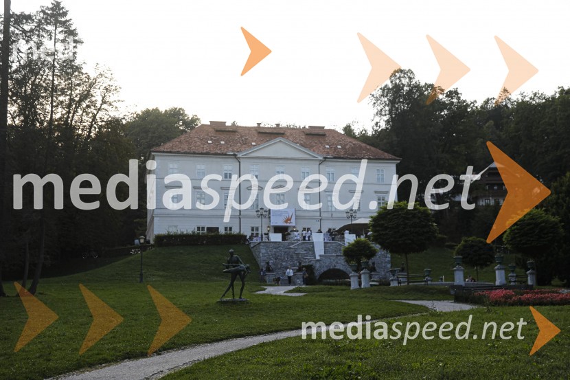 Čajanka mednarodnega foruma WEF (Women Economic Forum)