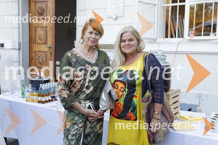  Maja Oven, direktorica sektorja za tržno komuniciranje in odnose z javnostmi v BTC;  Sonia Trošt, arhitektka in slikarka, Umetnica Art mandalČajanka mednarodnega foruma WEF (Women Economic Forum)