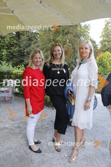  Mateja Kodermac, vodja pospeševanja prodaje, Union hoteli d.d.;  Lara Burazer,  jezikoslovka in prevajalka, soorganizatorka WEF Slovenia 2020;  Andreja  Medvedič, lastnica in direktorica Sense Wellness ClubaČajanka mednarodnega foruma WEF (Women Economic Forum)