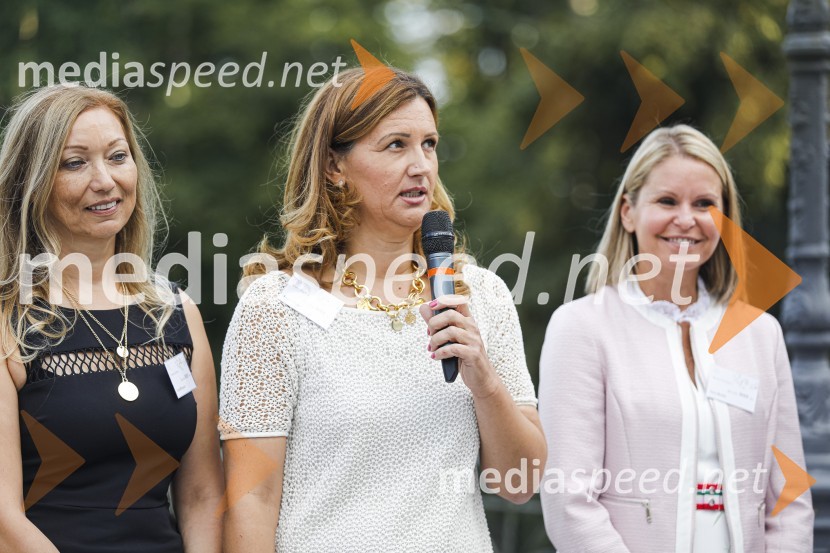  Lara Burazer, jezikoslovka in prevajalka, soorganizatorka WEF Slovenia 2020;  ... ; dr. Saša Božič, Koordinatorka projekta WEF Slovenia 2020 in Executive CoachinjaČajanka mednarodnega foruma WEF (Women Economic Forum)