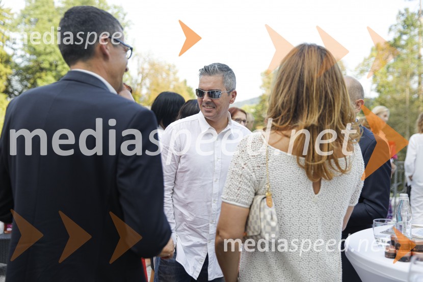 Čajanka mednarodnega foruma WEF (Women Economic Forum)