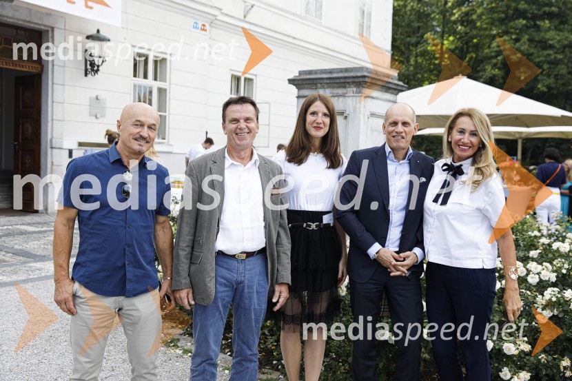  ... ;  ... ;  Andreja Cepuš, predsednica ALL Ladies League Slovenia;  Matjaž Božič, predsednik Rotary club Ljubljana Grad;  ... Čajanka mednarodnega foruma WEF (Women Economic Forum)