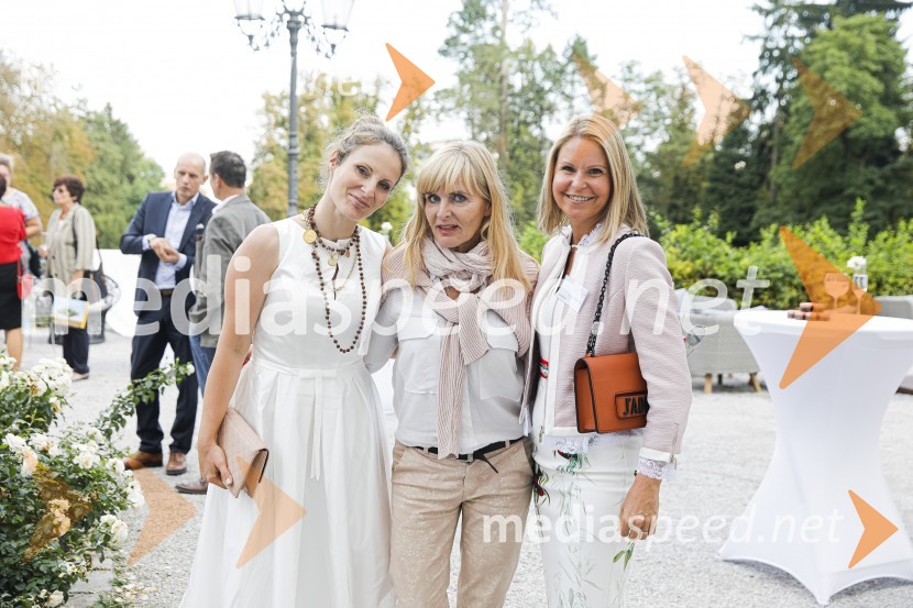  Nana Šumarda Slavnič;  Dada  Jerovšek, Kaval Group; dr. Saša Božič, Koordinatorka projekta WEF Slovenia 2020 in Executive CoachinjaČajanka mednarodnega foruma WEF (Women Economic Forum)