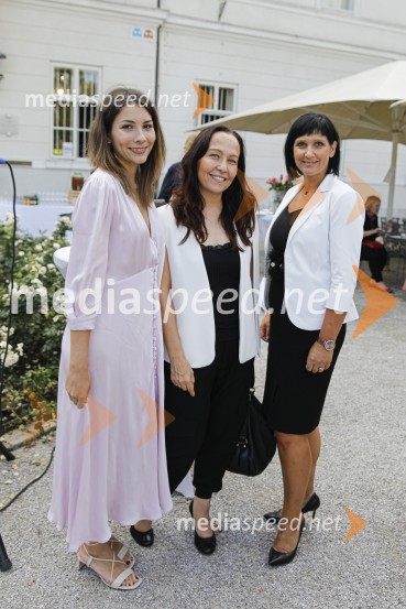  Gala Pavlin, Borzno posredniška hiša ILIRIKA;  Sanela  Fejzić, revija In Store ;  Karmen Pangos, poslovna direktorica, Perutnina Ptuj d.o.o.Čajanka mednarodnega foruma WEF (Women Economic Forum)