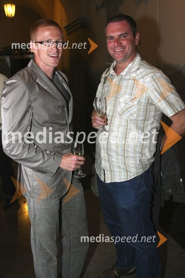 Matic Osovnikar, šprinter in Miha Deželak, novinar Info TVSprejem slovenske olimpijske reprezentance v Ljubljani