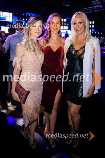  Tjaša Petrič, novinarka;  Nuša Lesar, novinarka in voditeljica;  Petra Krčmar, novinarka, voditeljicaPOP Promenada 2019
