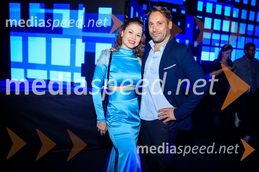  Martina  Plohl, plesalka;  Rok Kunaver, igralecPOP Promenada 2019