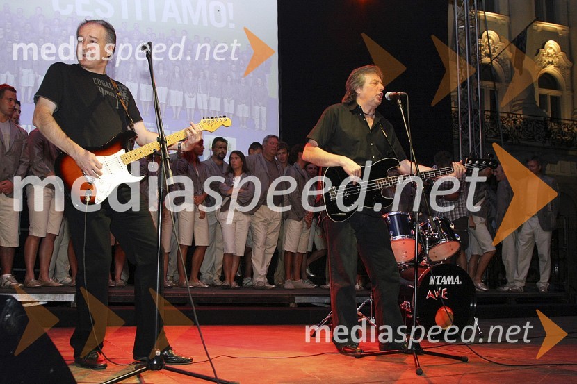 Nastop glasbene skupine AveSprejem slovenske olimpijske reprezentance v Ljubljani