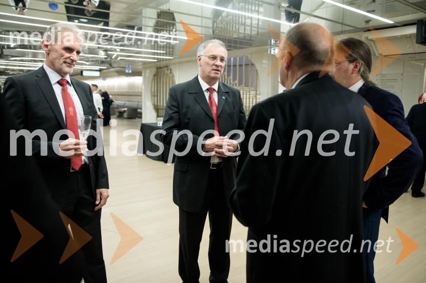 prof. dr. Bojan Stopar; prof. dr. Matjaž Mikoš, Dekan Fakultete za gradbeništvo in geodezijo Univerze v Ljubljani;  ... ;  Gerhard NavratilProslava ob 100-letnici Fakultete za gradbeništvo in geodezijo