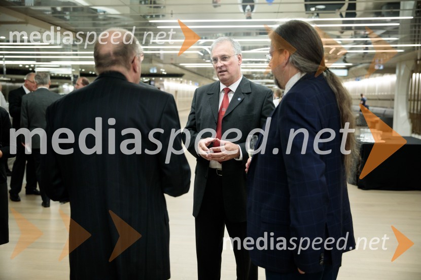  ... ; prof. dr. Matjaž Mikoš, Dekan Fakultete za gradbeništvo in geodezijo Univerze v Ljubljani;  ... Proslava ob 100-letnici Fakultete za gradbeništvo in geodezijo