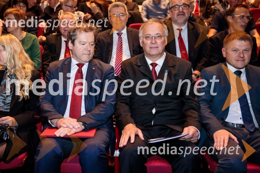 dr. Igor Papič, rektor, Univerza v Ljubljani; prof. dr. Matjaž Mikoš, Dekan Fakultete za gradbeništvo in geodezijo Univerze v Ljubljani;  ... Proslava ob 100-letnici Fakultete za gradbeništvo in geodezijo