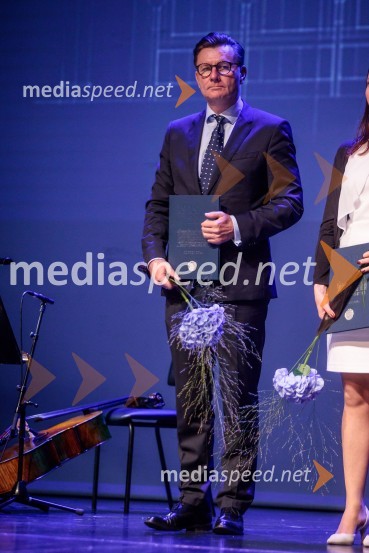 prof. dr. Oto Luthar, znanstveni svetnik in direktor ZRC SAZUProslava ob 100-letnici Fakultete za gradbeništvo in geodezijo