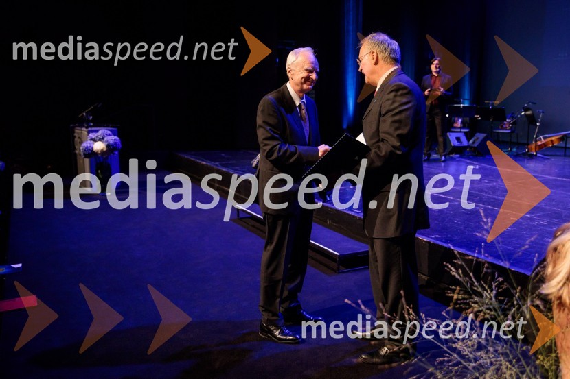 prof. dr. Peter Fajfar, profesor na Univerzi v Ljubljani in član Slovenske inženirske akademije; prof. dr. Matjaž Mikoš, dekan Fakultete za gradbeništvo in geodezijo Univerze v Ljubljani (UL FGG) Proslava ob 100-letnici Fakultete za gradbeništvo in geodezijo