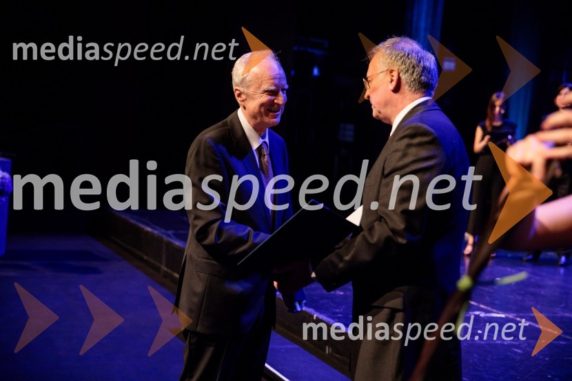 prof. dr. Peter Fajfar, profesor na Univerzi v Ljubljani in član Slovenske inženirske akademije; prof. dr. Matjaž Mikoš, dekan Fakultete za gradbeništvo in geodezijo Univerze v Ljubljani (UL FGG) Proslava ob 100-letnici Fakultete za gradbeništvo in geodezijo