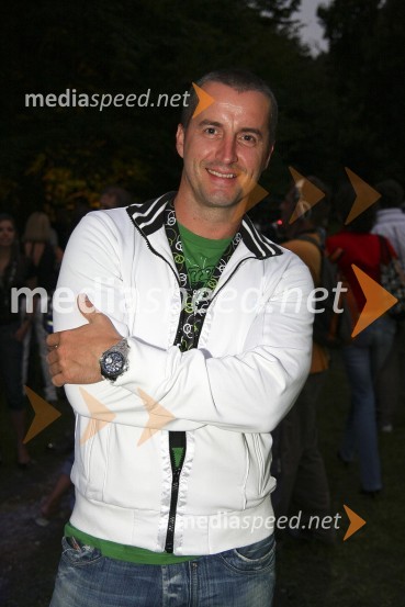 DJ Sylvain, slovenski DJŽur z razlogom