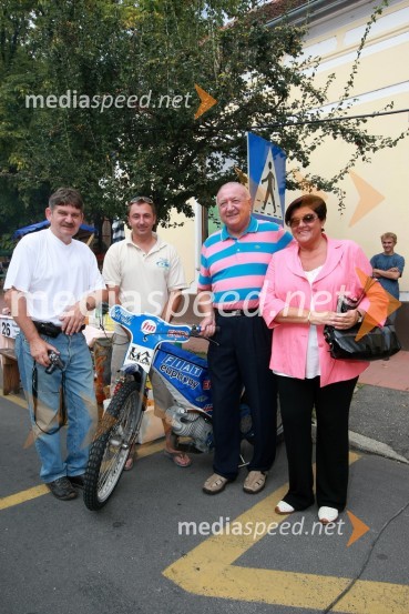 Boris Kotnjek, predsednik AMZS Šport in slovenski član komisije za speedway pri FIM (Mednarodna motociklistična zveza), Andrej Matjašec, predsednik Speedway Team Lendava, Ladislav Lipič, veleposlanik Slovenije na Madžarskem in njegova žena Anica
Bogračfest 2008