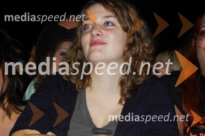 ObiskovalkeGrand rock Sevnica 2008