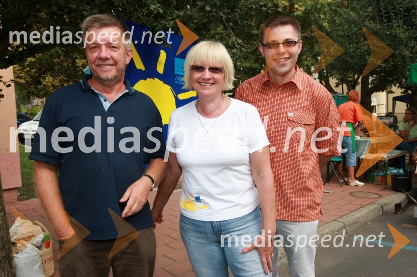 Marjan Dora, urednik radia Murski val, Irma Benko, direktorica Podjetja za informiranje, Murska Sobota in Dejan Fujs, direktor Radia Murski Val
 
Bogračfest 2008