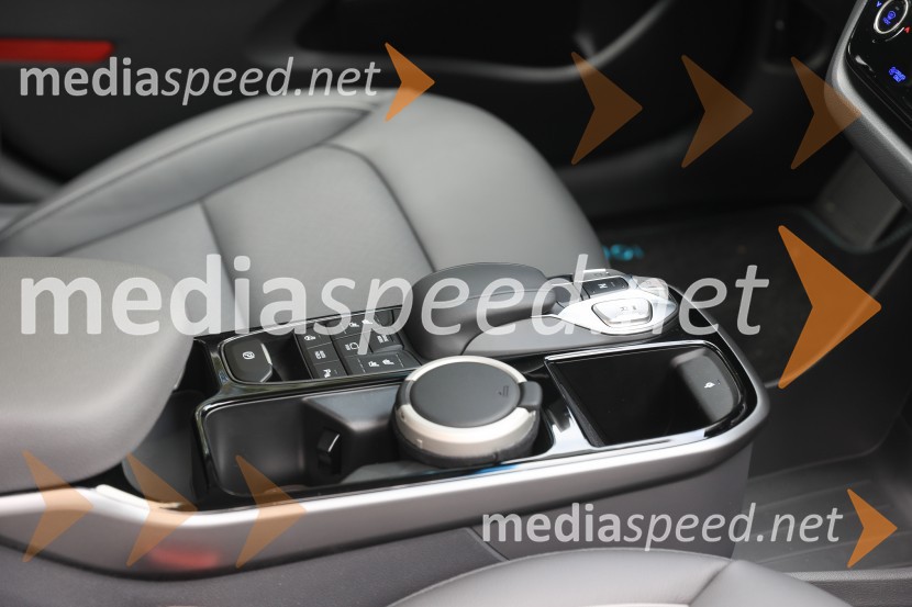 Slovenska predstavitev Hyundaijeve prenovljene družine IONIQ