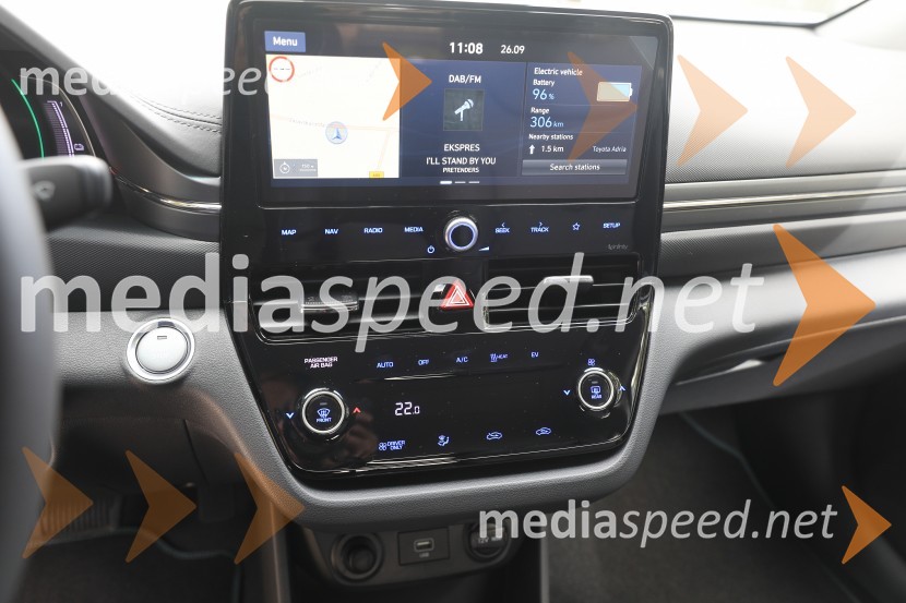 Slovenska predstavitev Hyundaijeve prenovljene družine IONIQ