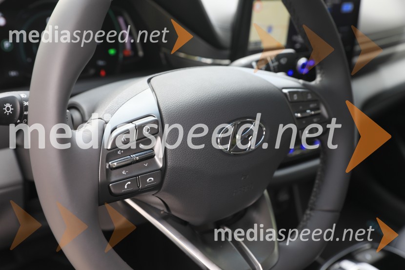 Slovenska predstavitev Hyundaijeve prenovljene družine IONIQ