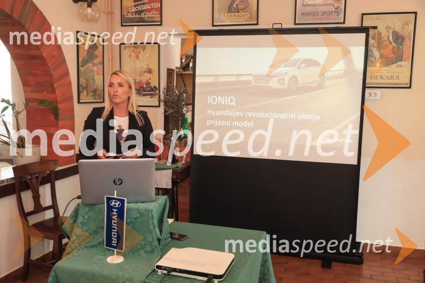 Slovenska predstavitev Hyundaijeve prenovljene družine IONIQ