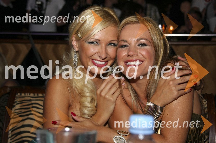 Maja Kljun in Rebeka Dremelj, pevkaPesem poletja 2008