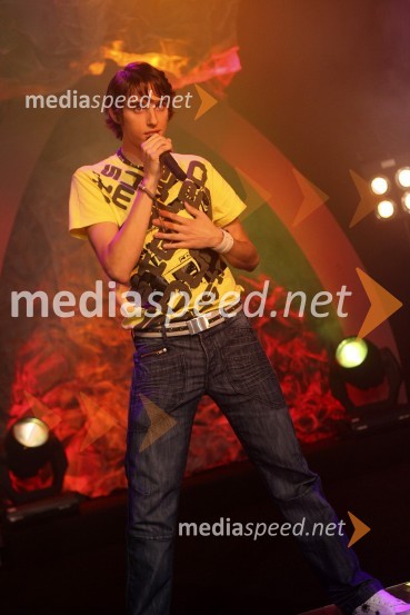 Nino, pevecPesem poletja 2008