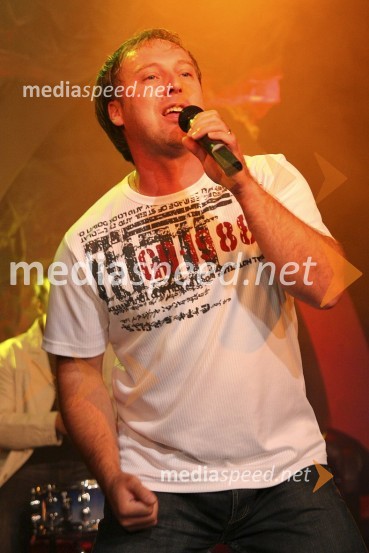 Skupina YuhubandaPesem poletja 2008