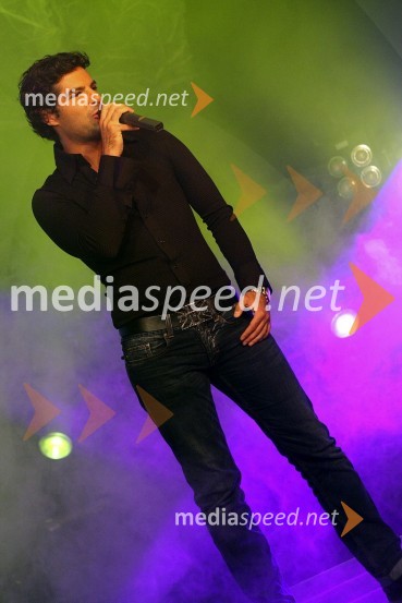 Nikola Burovac, pevecPesem poletja 2008