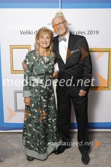  Doroteja Omahen, članica odbora za SILA GALA, urednica SILA kuharske knjige;  ... Veliki dobrodelni Lions ples 2019